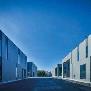 centro polifunzionale in elementi prefabbricati