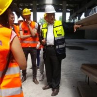 PEQIN-studenti-ingegneria-prefabbricati-spiegare-imparare