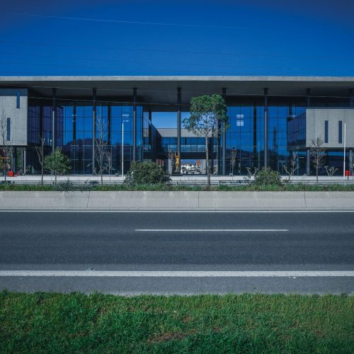 centro polifunzionale realizzato in elementi prefabbricati