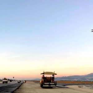 infrastrutture: pista Tirana International Airport